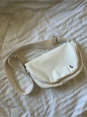 Lolë creamy white shoulder zip bag, fanny pack, purse, shoulder bag